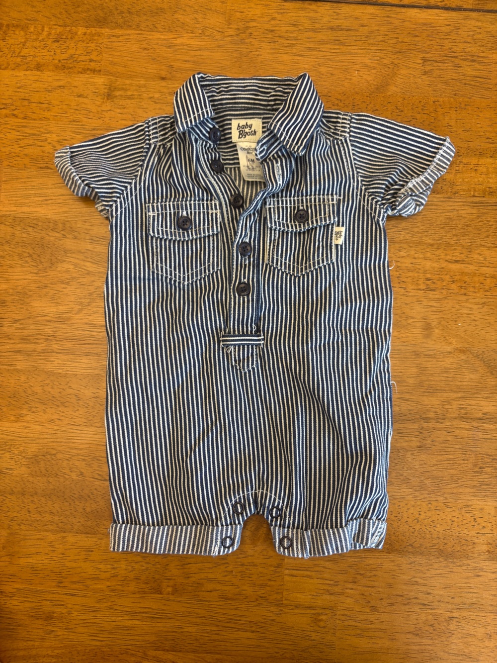 Baby Osh Kosh B’Gosh pinstripe romper. Size 6 months blue white Collared Train